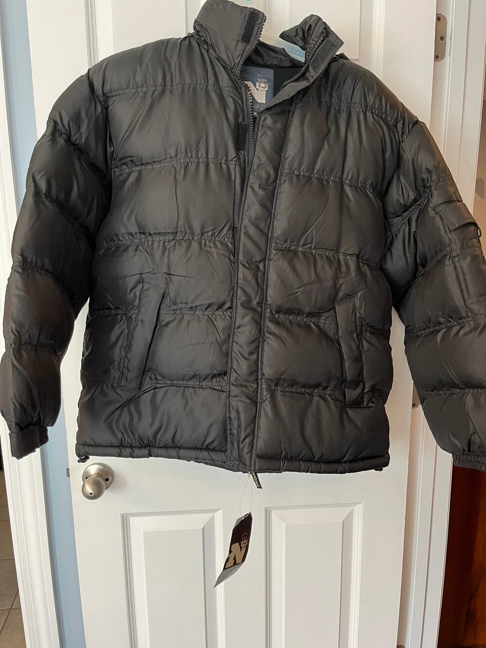North 15 Gear Black Puffer Coat Medium NWT